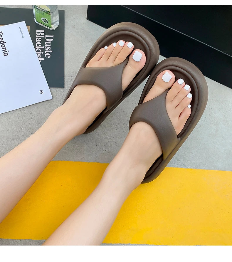 Women's Classy Flip-Flops with Poop Feeling, Female Internet Celebrity Eva Summer Outer Slippers for Couples, Thick-Soled Non-Slip Couples, Soft-Soled Flip-Flops for the Beach