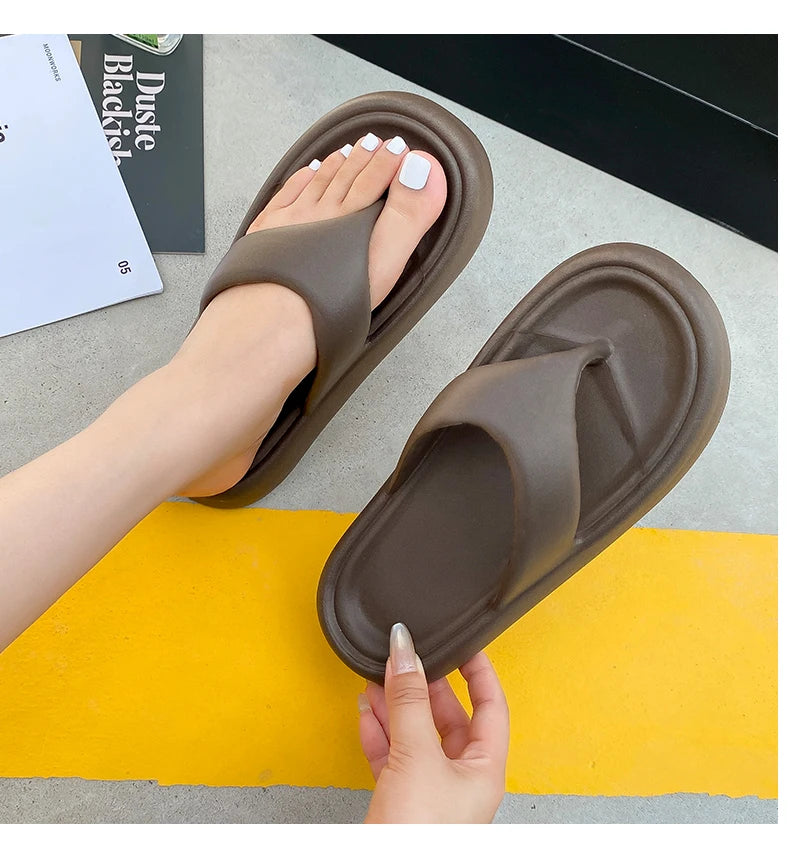 Women's Classy Flip-Flops with Poop Feeling, Female Internet Celebrity Eva Summer Outer Slippers for Couples, Thick-Soled Non-Slip Couples, Soft-Soled Flip-Flops for the Beach